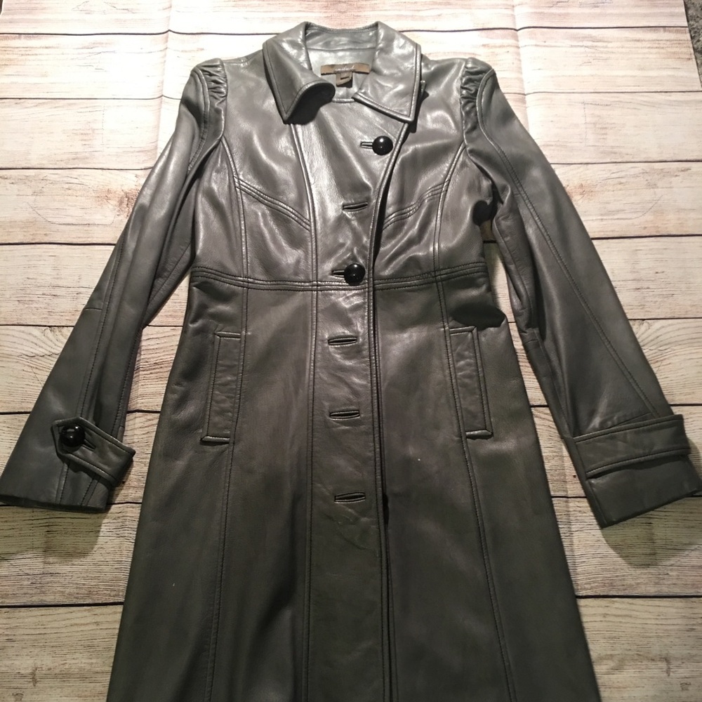 Women’s soft leather trench coat